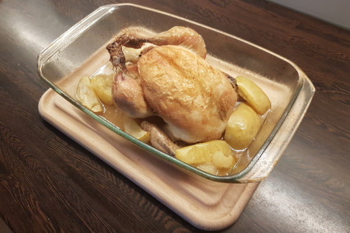 Recept: Kuře pečené s jablky